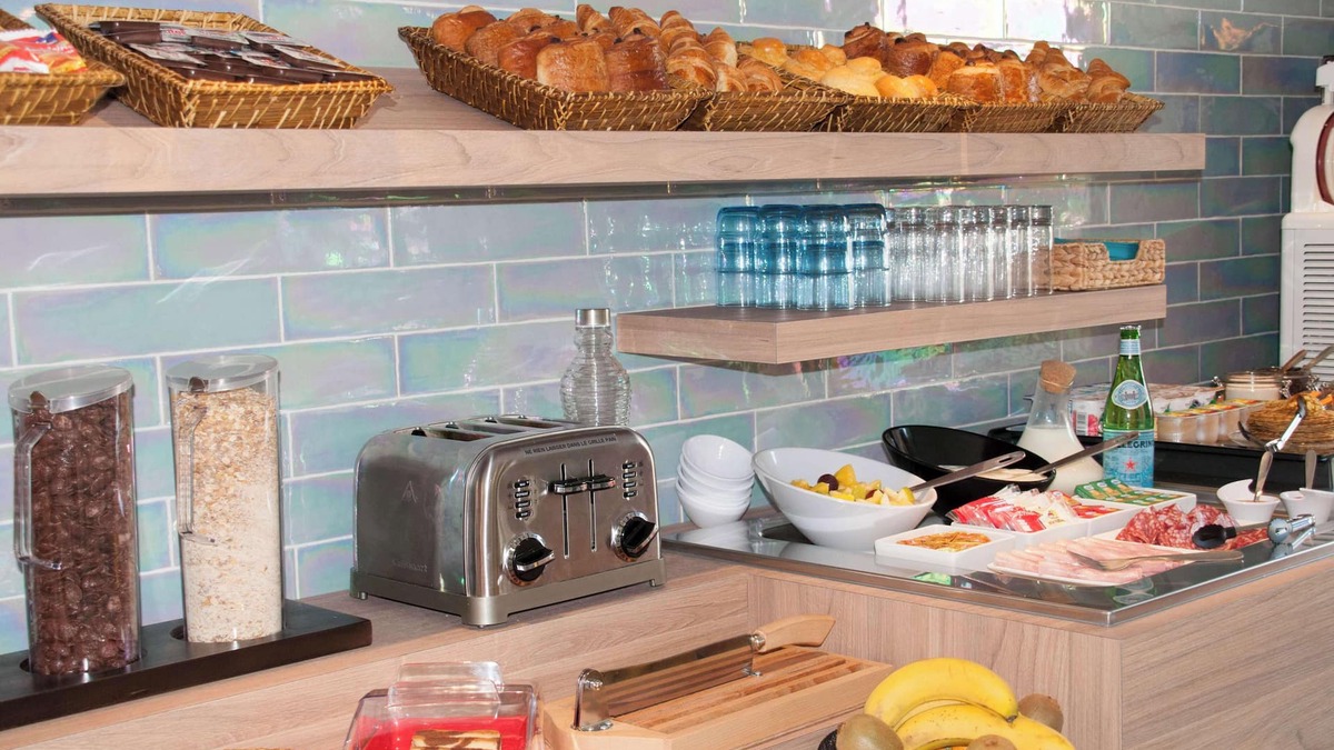 Saint-Jean-de-Vedas Hotel | Kyriad Montpellier Saint Jean De Vedas