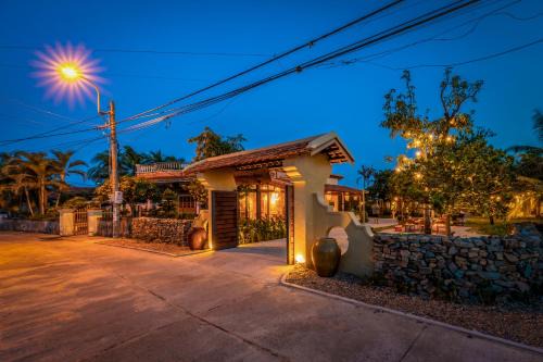 Dong Hoa Hotel | LÀNG MẮM - PAMY Homestay 2