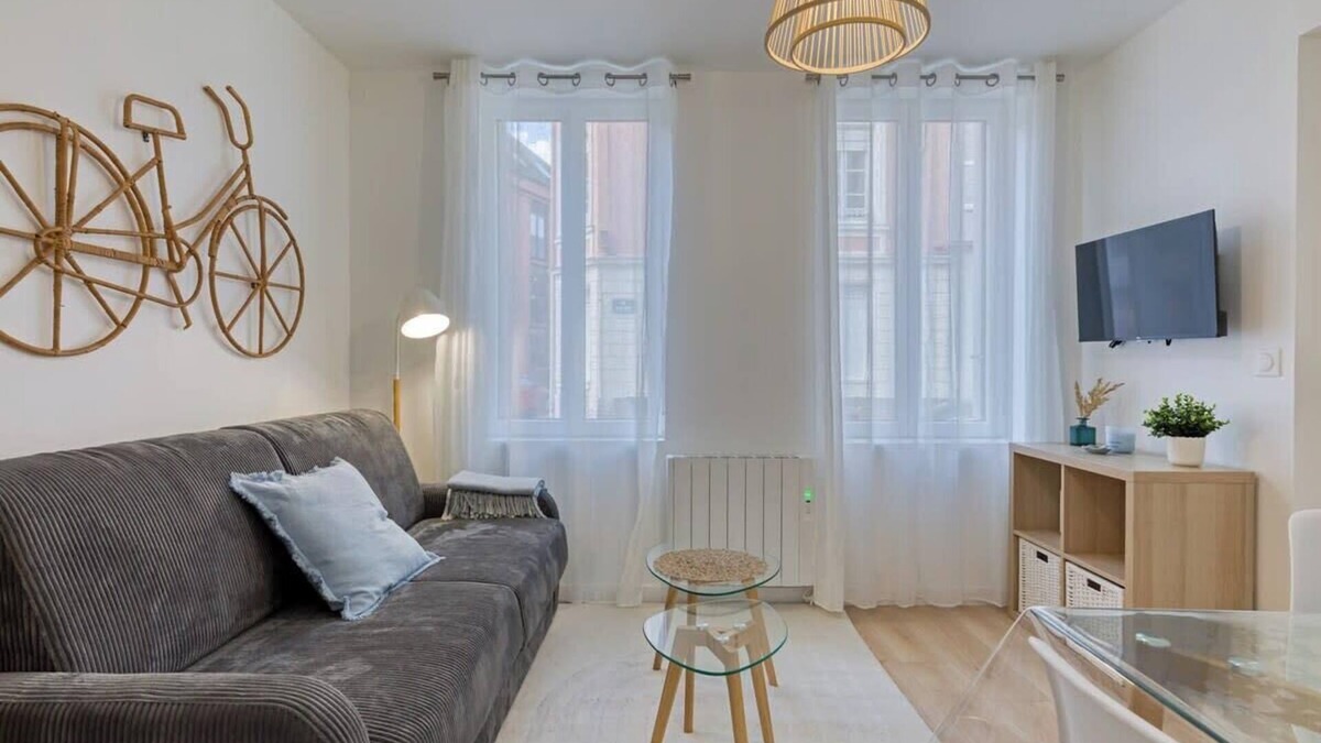Gare-Jouvenet Apartment | Léandre, studio entièrement rénové avec extérieur