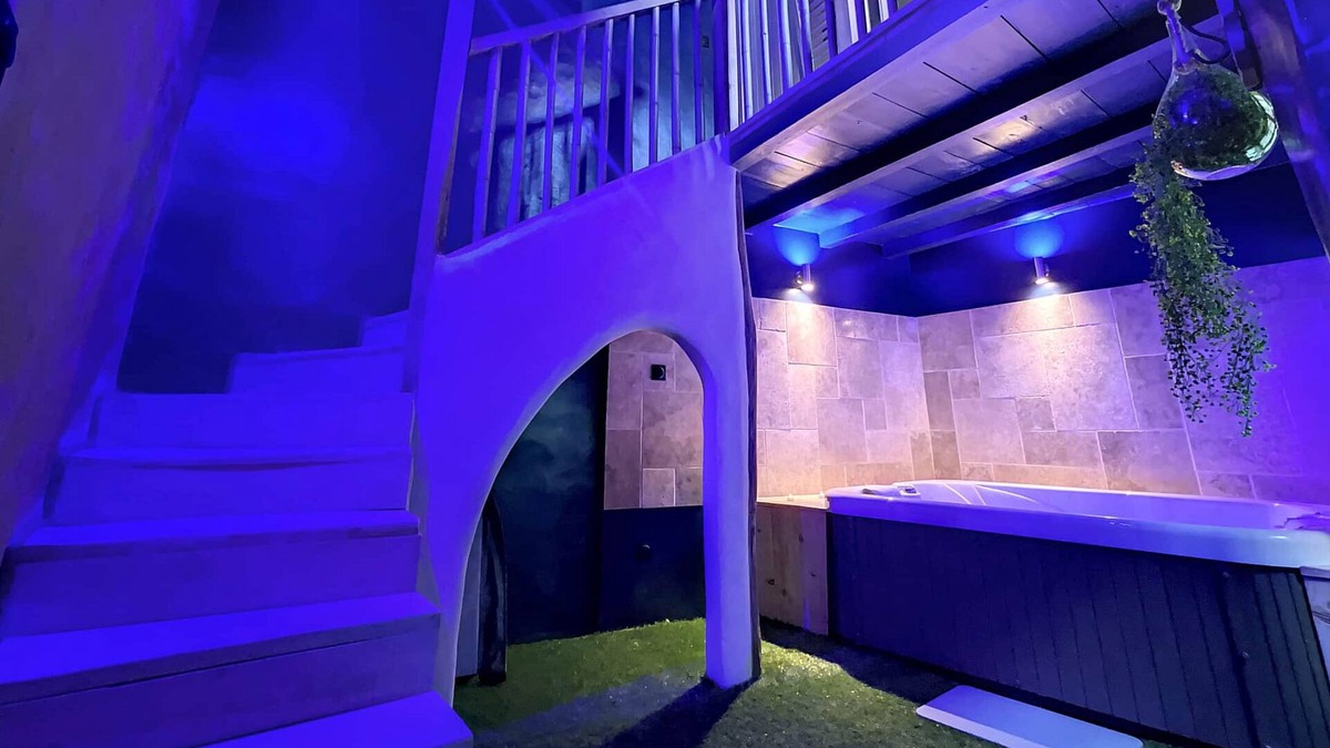 Saint-Etienne-de-Fontbellon House | L' Échappée Cachée - Charming B&B - SPA - SAUNA - MASSAGE