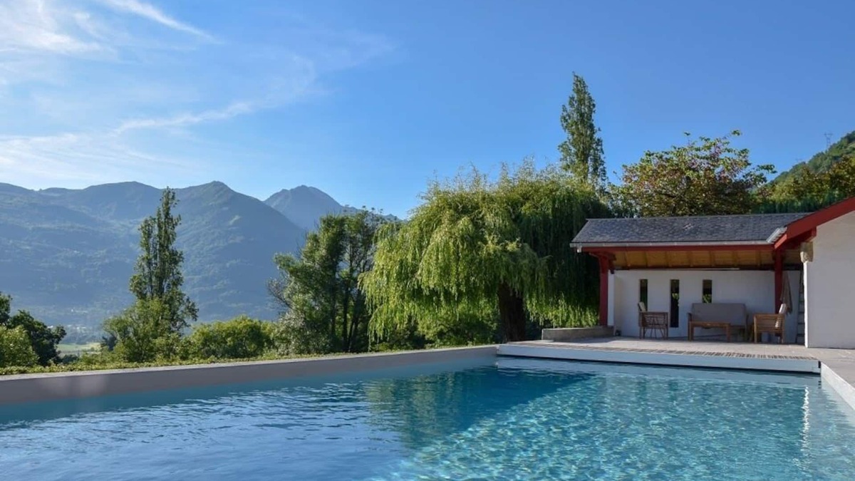 Saint-Savin House | L'élégance en Plein Coeur des Pyrénées