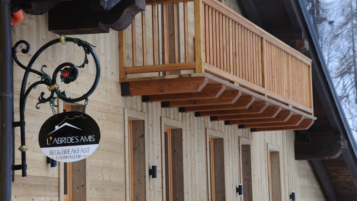 Courmayeur Bed & Breakfast | L'Abri Des Amis
