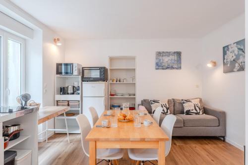 Tortiere House | L'Acacia - Maison pour un séjour serein à Nantes