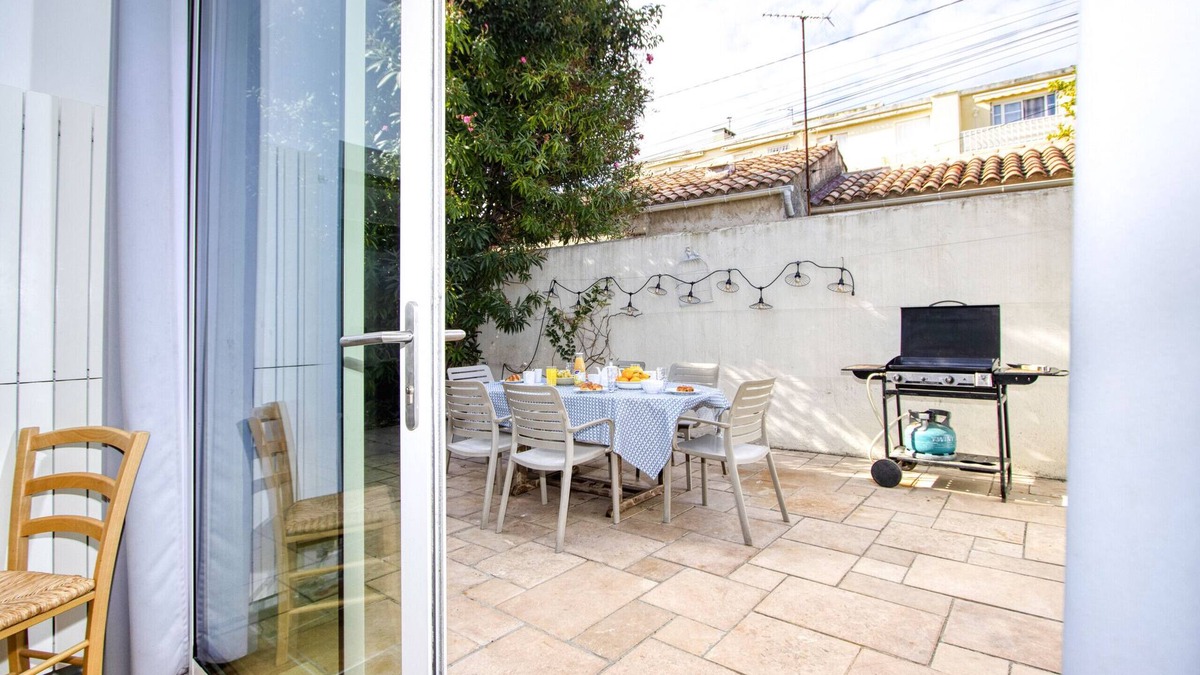 La Ciotat Ski Chalet | "L'Adré". Large townhouse close to the port