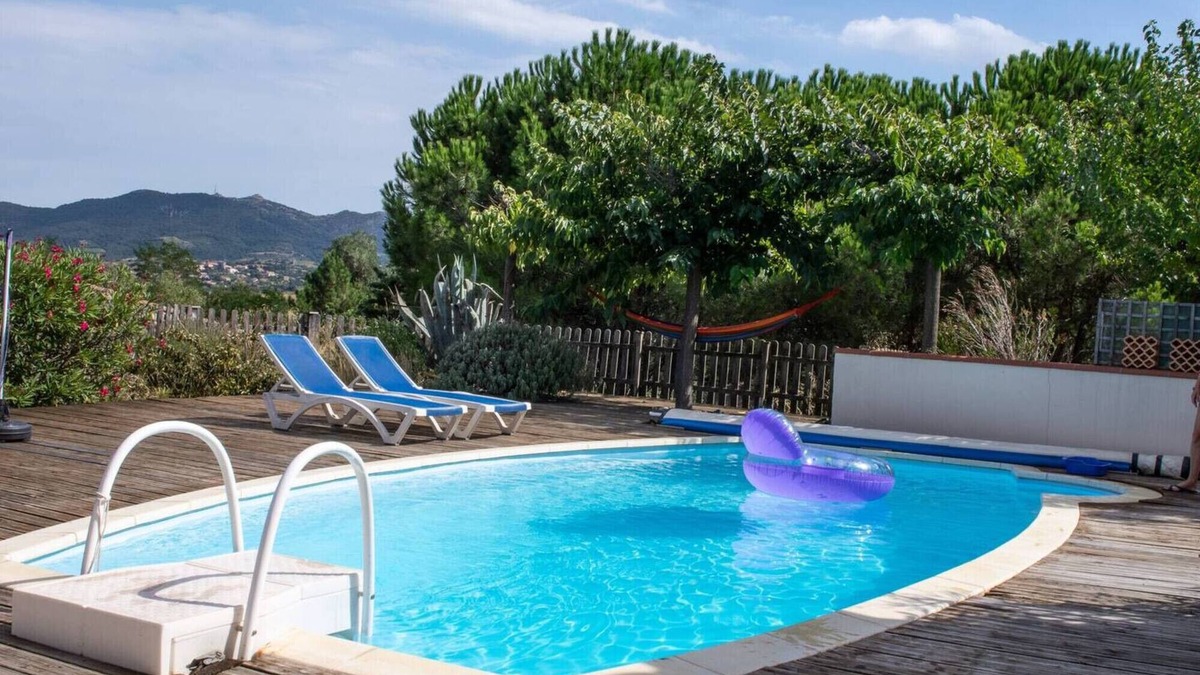 Latour-de-France House | L'alba - holiday cottage and guest rooms