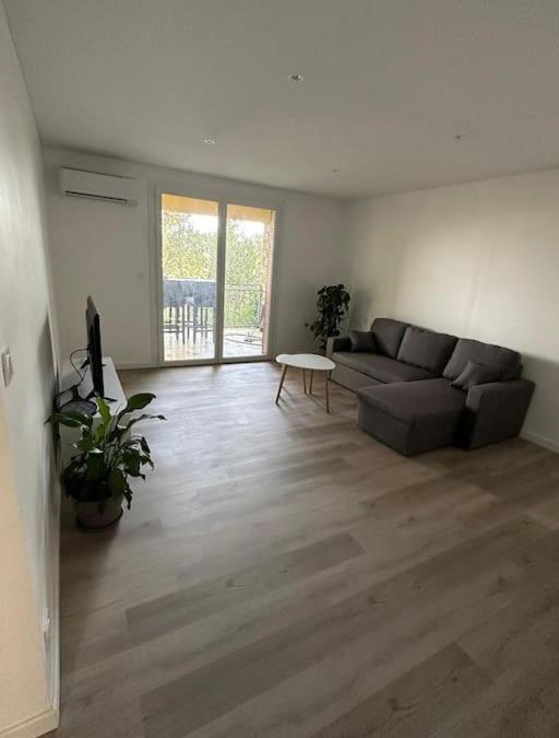 Vedene Apartment | L’Amistouso