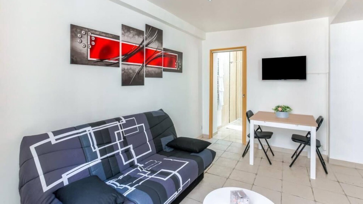 Arpajon Apartment | L'Arpajonnais 1 Cozy Hyper Center 5min N20