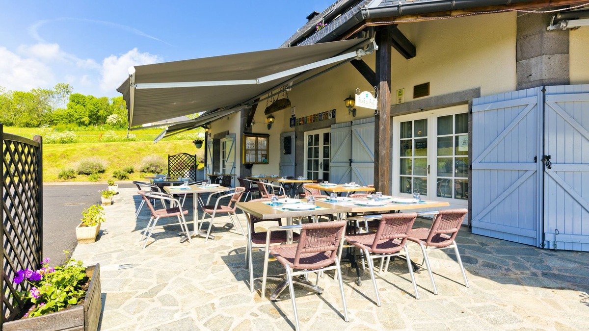 Saint-Victor-la-Riviere Hotel | L'Auberge du Bougnat