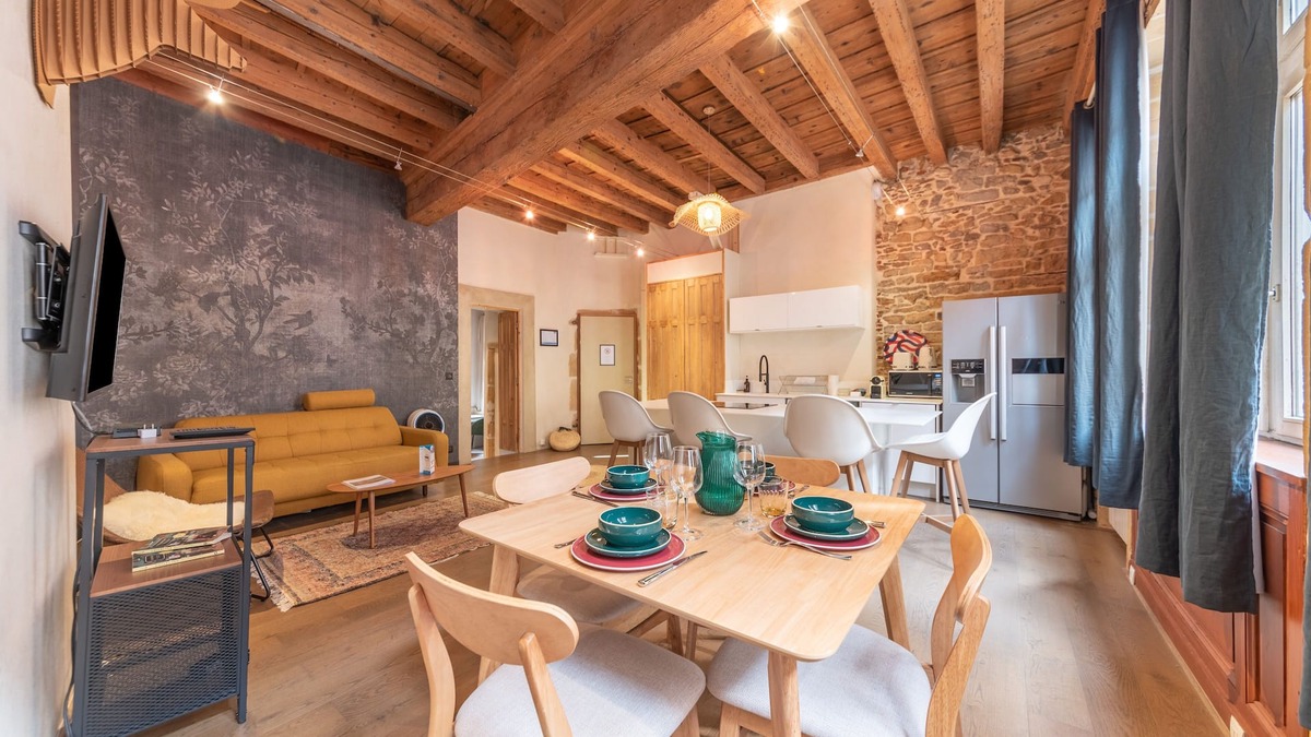 Old Lyon Apartment | L'Authentique - au cœur de Lyon