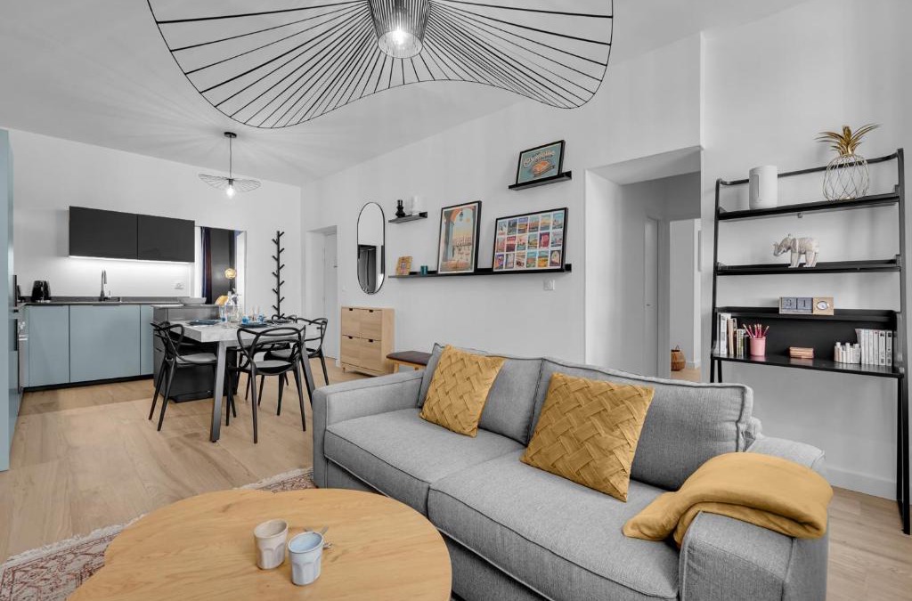 Saint - Aubin - Dupuy Apartment | L'Azzurri - Charmant appartement pour 4