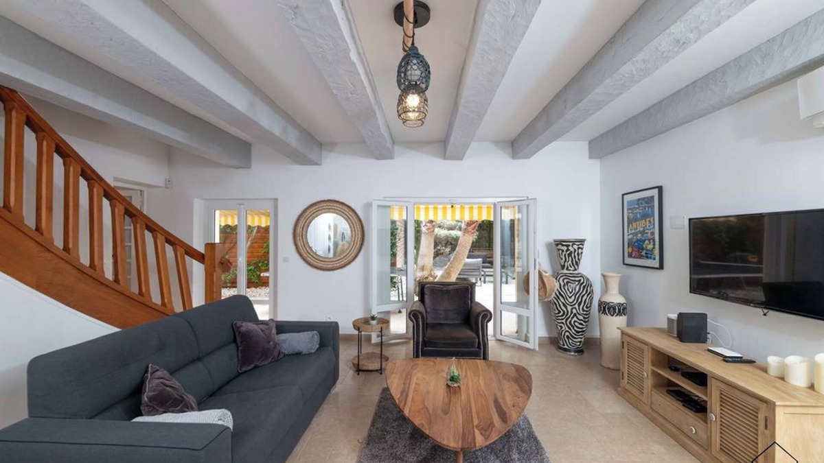 Juan-les-Pins House | L'EDEN HOUSSE, swimming pool, beach 1 minute walk