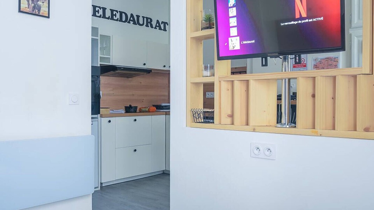 Riom Apartment | L'eledaurat - Studio Tendance Netflix/prime Vidéo