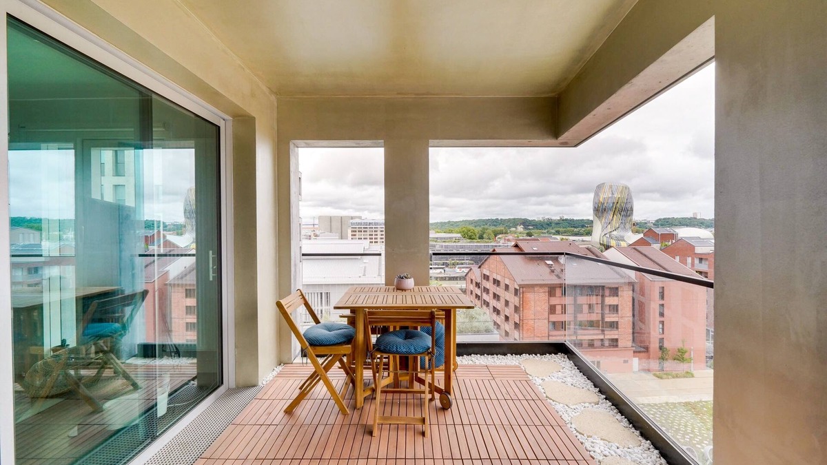 Bassins a Flot Apartment | L'EMBLEM - Incroyable vue sur la Cité du vin
