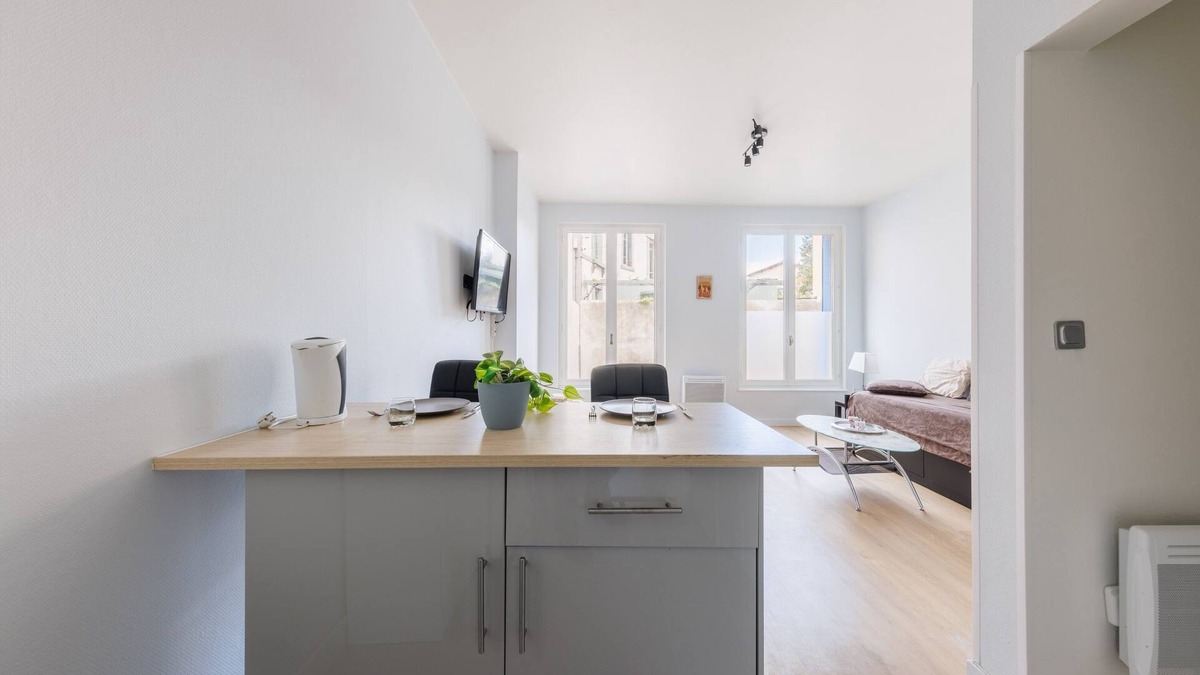 Clermont-Ferrand Apartment | L'Escale Clermontoise - studio 26m²