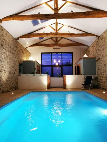 La Flocelliere House | L'Escale du Bocage Piscine couverte chauffée