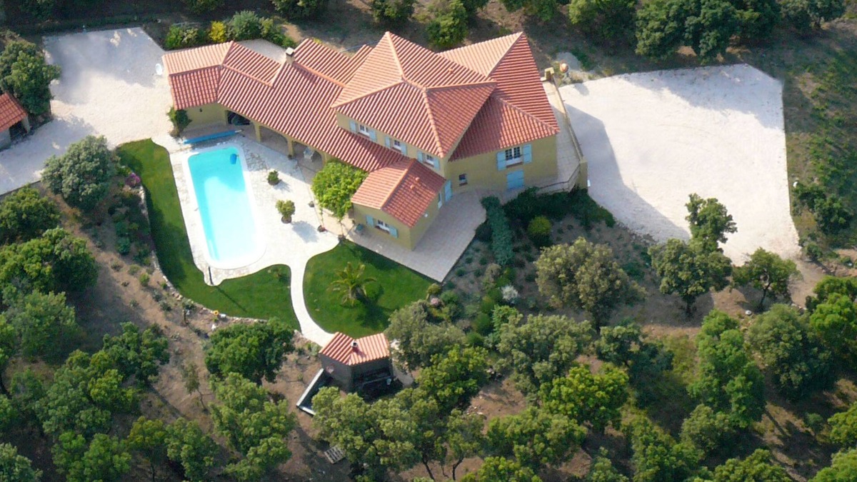 Le Boulou Villa | L'ESCAPADE charming villa in a quiet location large pool magnificent view