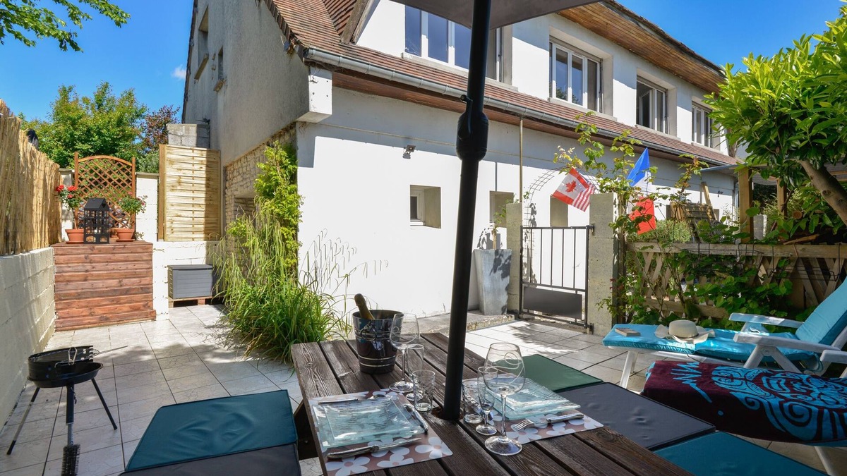 Creully Apartment | L'Escapade de Creully - Appt 2p avec grande terrasse