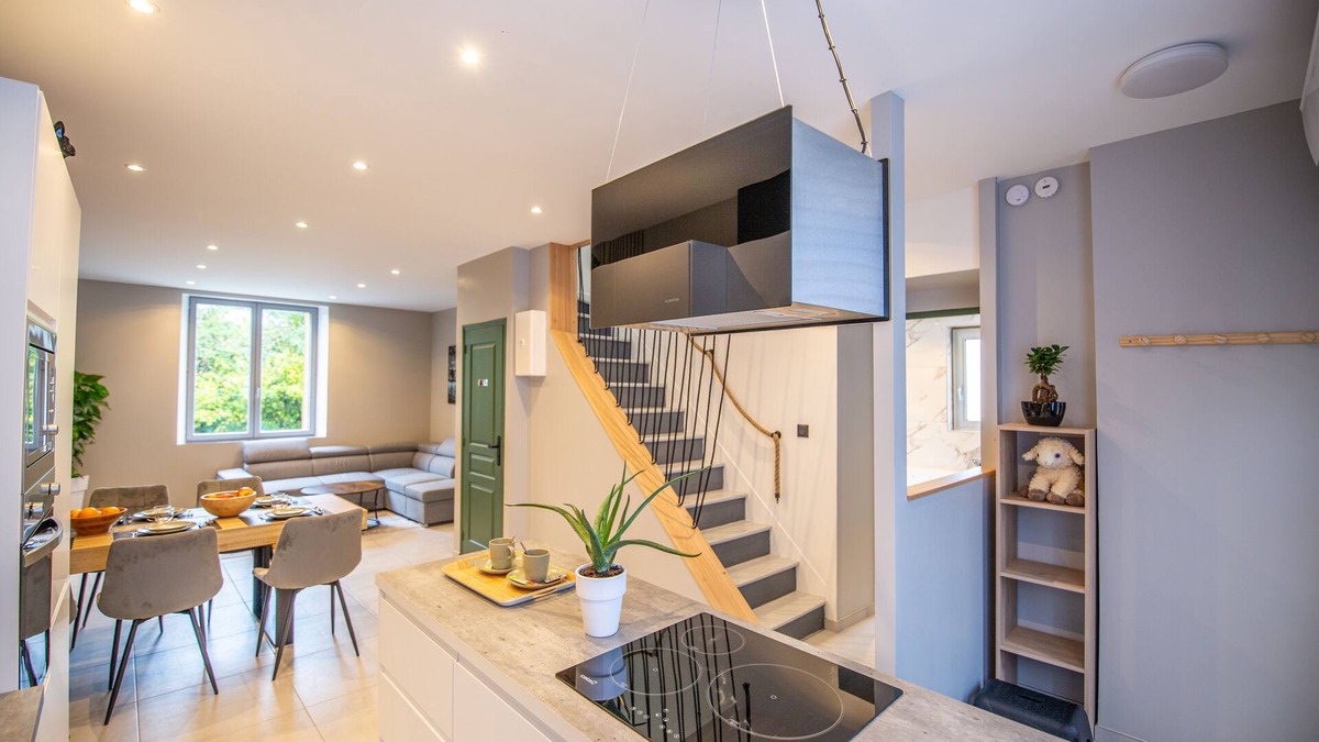 Dieulouard House | L'escapade Passionnée-balnéo-clim-maison Moderne