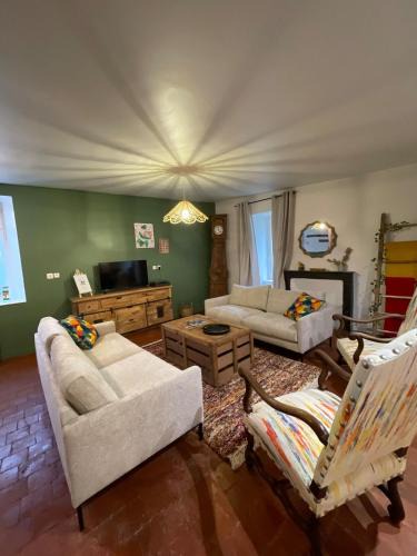 Avallon Apartment | "L'escargot" Maison familiale - Les Terres du Roy