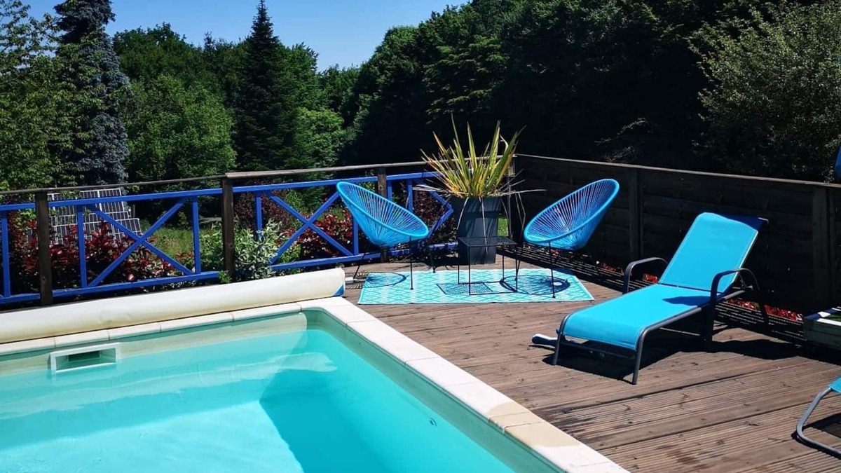 Eguzon-Chantome Cottage | L'Essenciel du Lac Lake access, Éguzon-Chantôme swimming pool