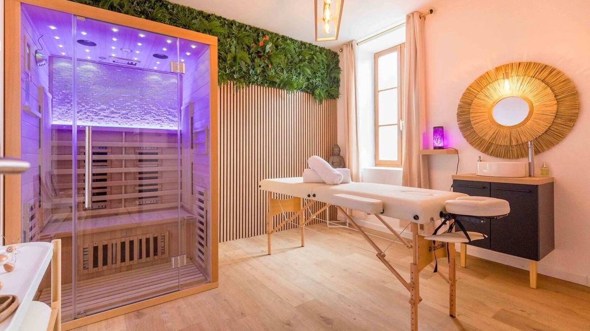 Le Creusot House | L'essentiel- Appartement avec Jacuzzi et Sauna et table de massage - SR Loc