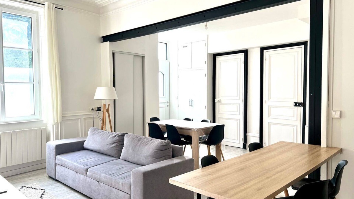 Les 3 Cites Apartment | L'Haussmaninen, appart en plein centre de Poitiers