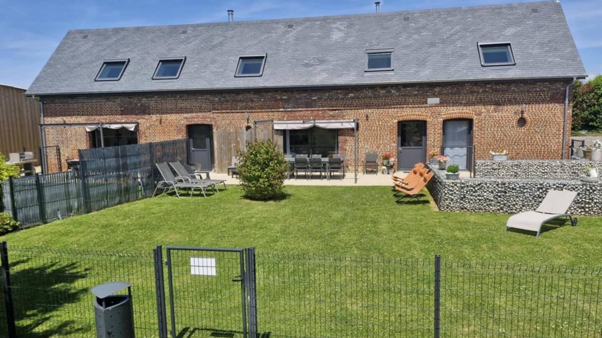 Turretot House | L' Hirondelle-l'Hirondo