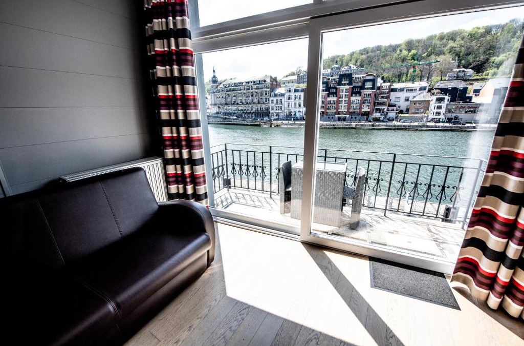 Leffe Bed & Breakfast | L'Inattendu "sur la croisette" Dinant centre