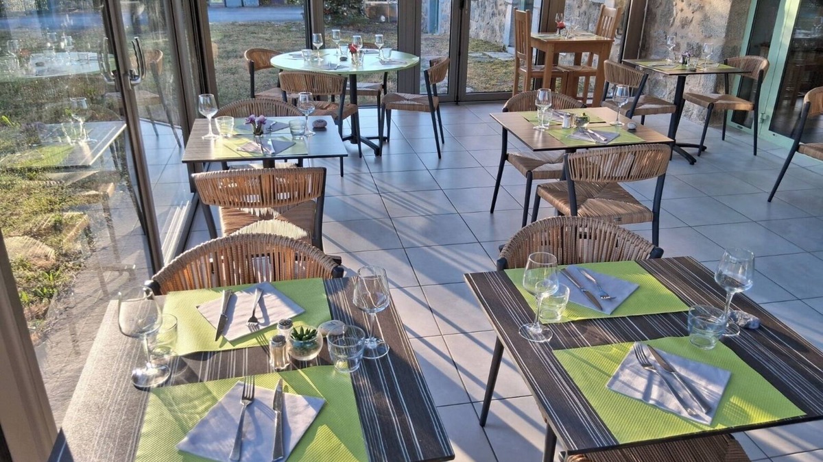 Saint-Andre-de-Najac Hotel | L'instant Mont le Viaur