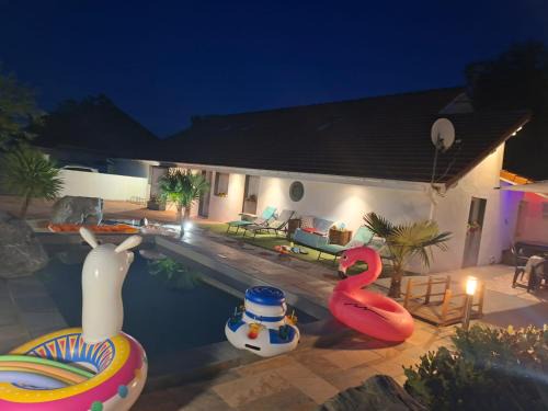 Le Hameau House | L'OASIS - Maison avec Piscine, SPA, Braséro & Plancha