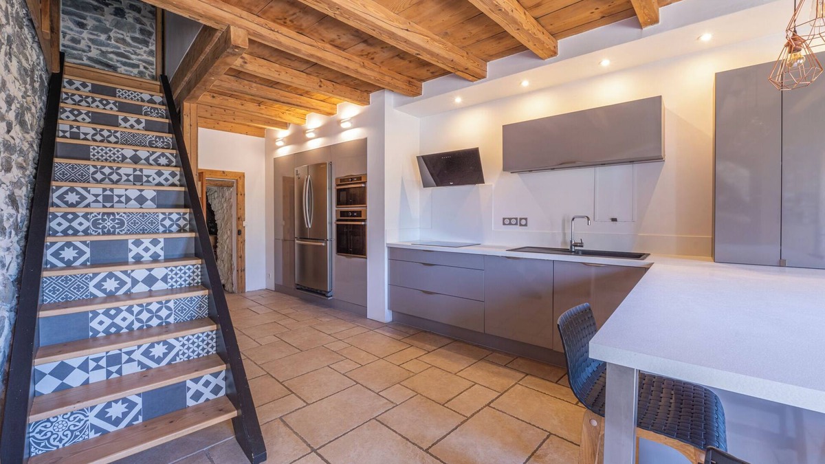 Huez-en-Oisans House | L'Oisans Bleu - Village house with terrace and garden