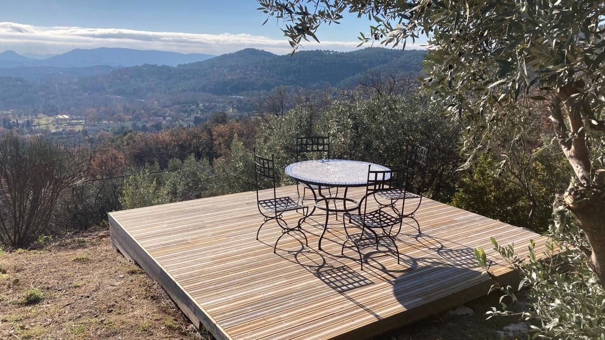 Seillans Apartment | L'Olivaie - Calm, comfort and breathtaking views