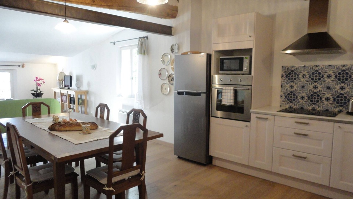 L'Isle-sur-la-Sorgue Apartment | L'Olivier sur le Toit - Magnificent Provencal Duplex