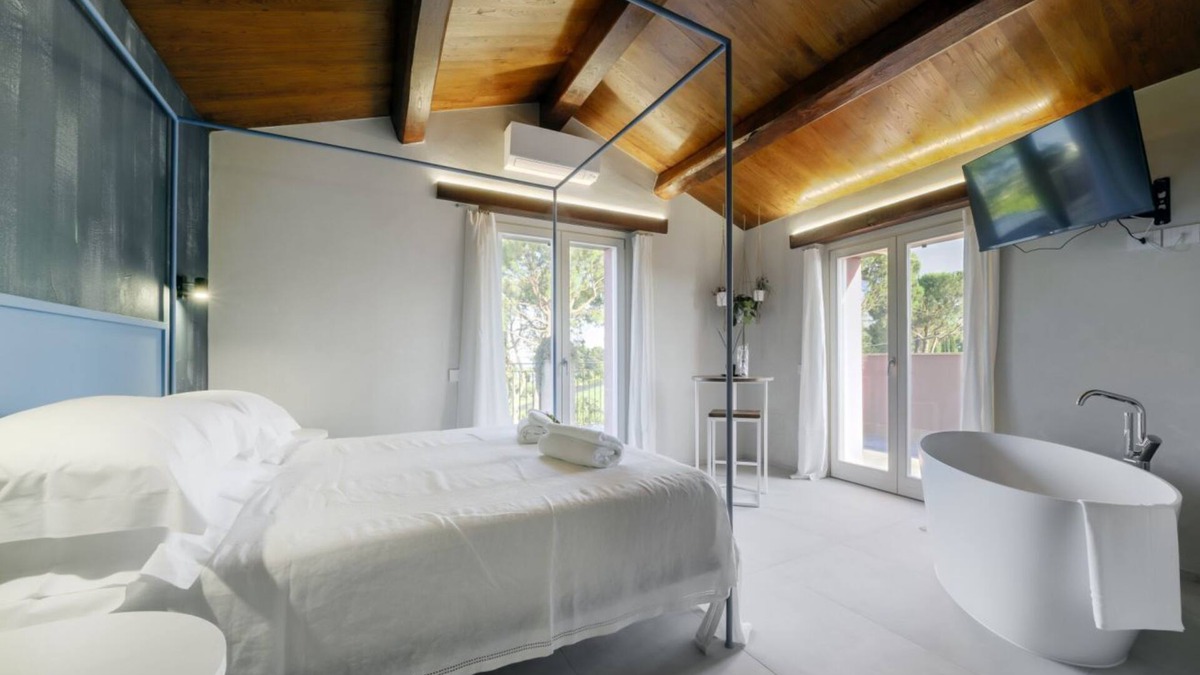 Casabianca di Fermo Bed & Breakfast | L’Organetto Luxury B&B - Aurora Suite