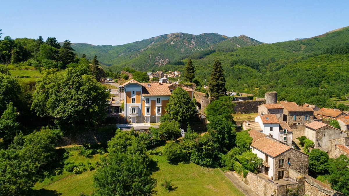 St Gervais sur Mare Bed & Breakfast | L'Ortensia