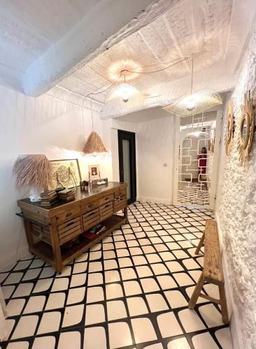 Village of Castellet House | L'OUSTAOU BELLO VISTO