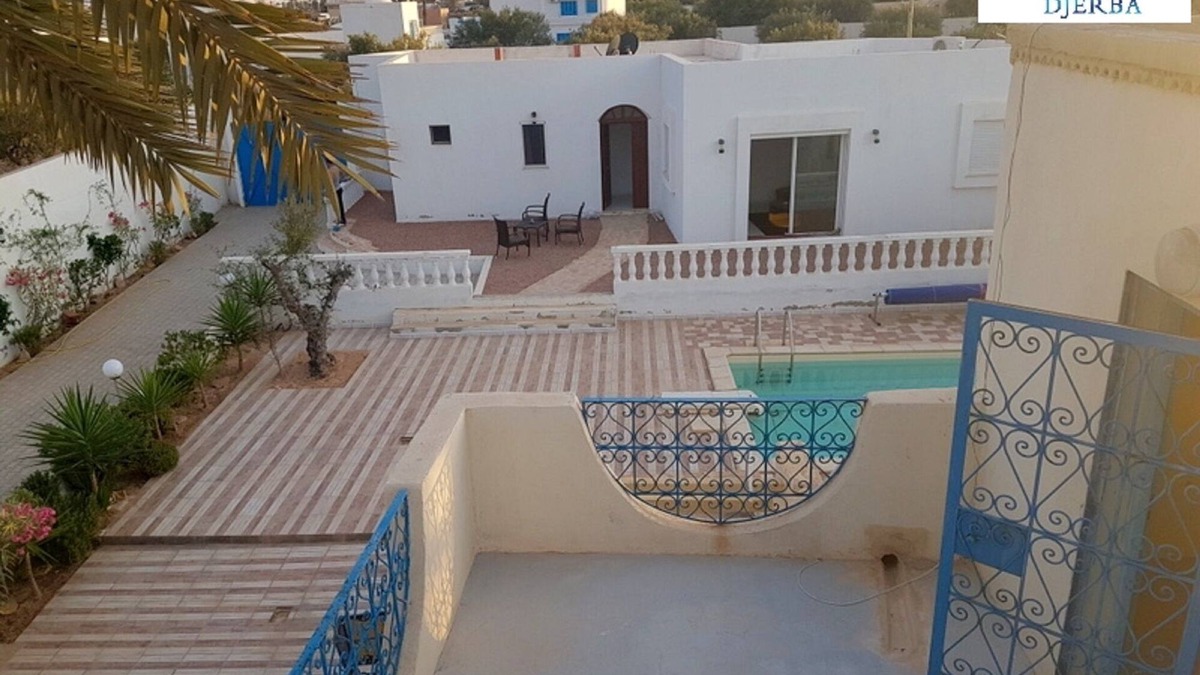 Sedouikech House | L01: TO RENT VILLA WITH SWIMMING POOL FOR 4 PEOPLE