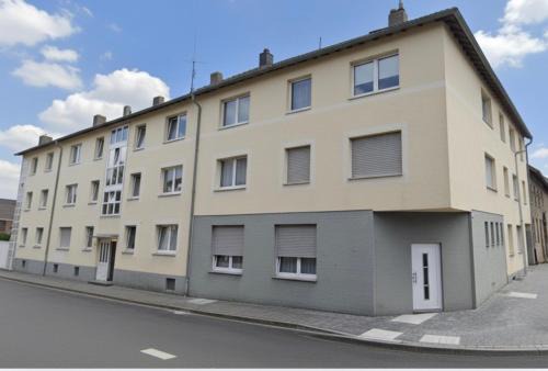 Geilenkirchen Apartment | L21-Apartment Geilenkirchen OT Teveren, 3 Zimmer, 6 Betten, Standardisierte Ausstattung, ideal für Reisende, Pendler, Familien