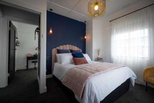 Invermay Apartment | La Banque, Art Deco Elegance