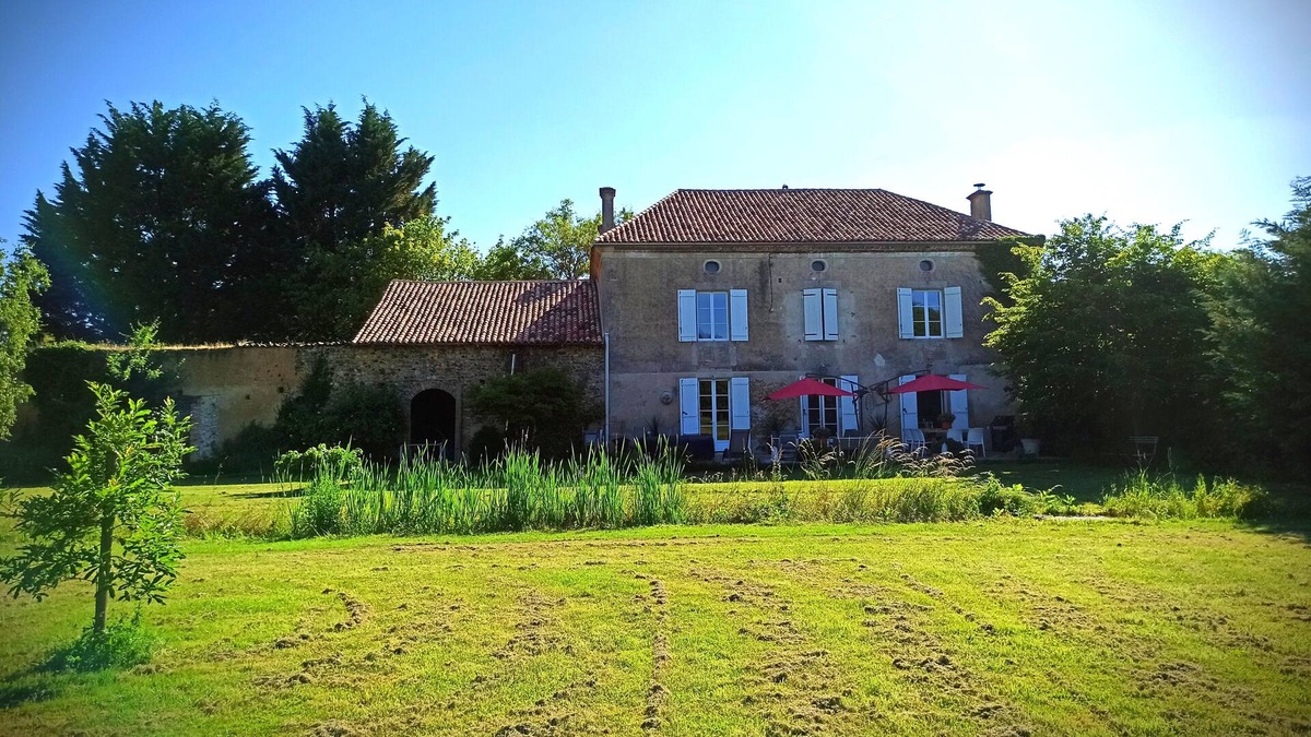 Moussac House | La Barbarde - Grande demeure au charme authentique
