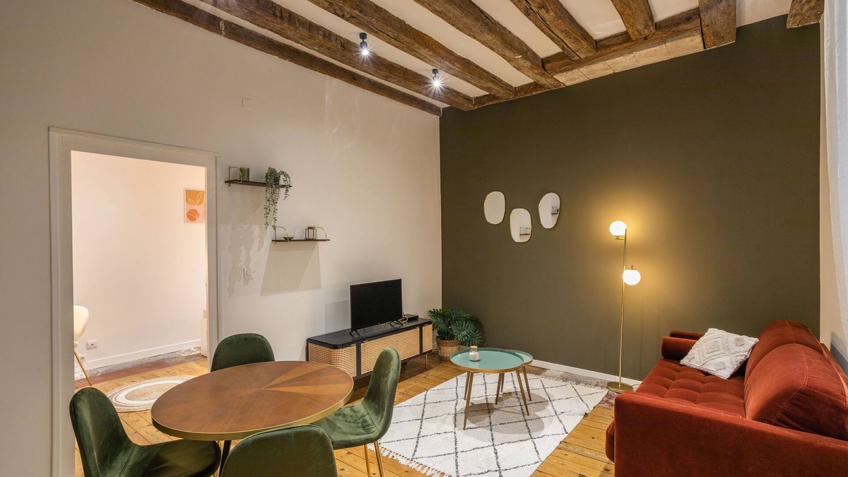 Dobree-Bon Port Apartment | La Baronne- Chaleureux T2