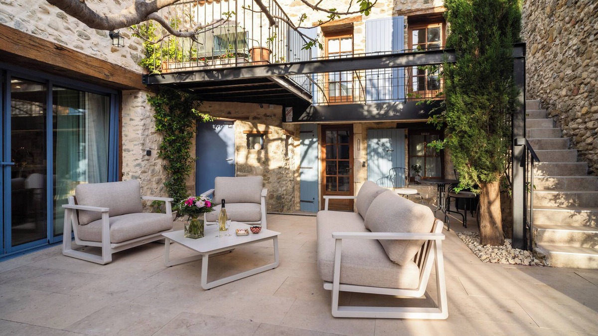 Charols Bed & Breakfast | La Barule