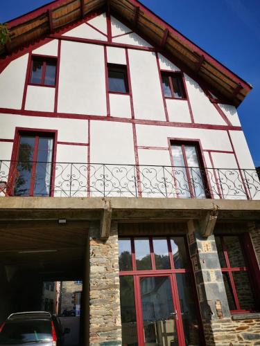 La Gacilly Apartment | La Basque - un balcon au coeur de La Gacilly