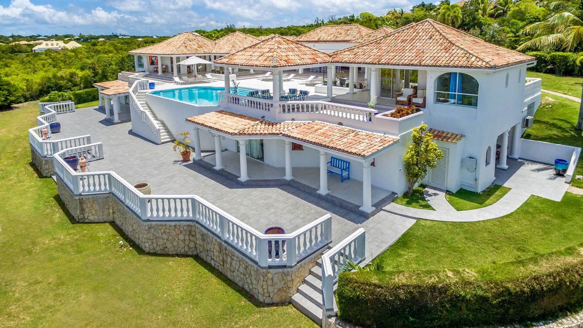 Les Terres Basses Villa | La Bella Casa (9/12 Rooms)