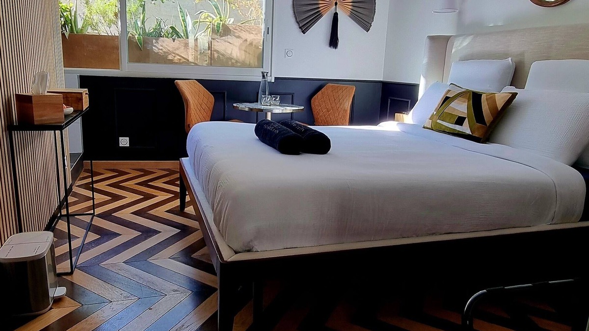 Grand Parc-Paul Doumer House | La Belle Endormie B&B