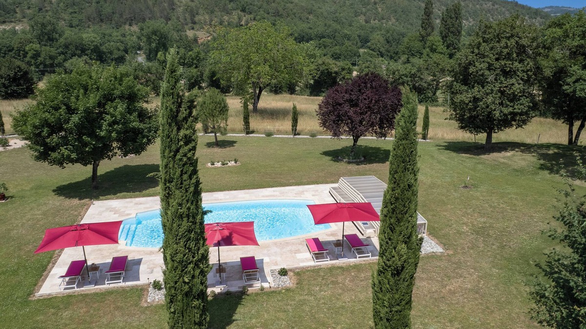 Vaillac Cottage | La Bergerie de Laura, stone house with private swimming pool classified 4*