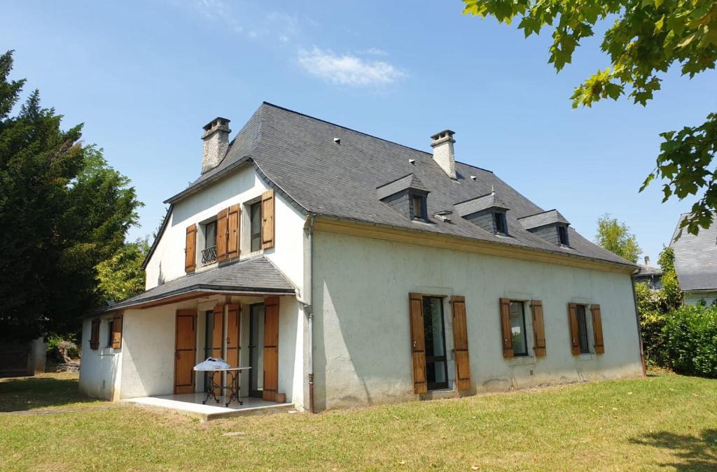 Lourdes House | La bergerie, maison spacieuse avec grand jardin, vue sur les Pyrénées