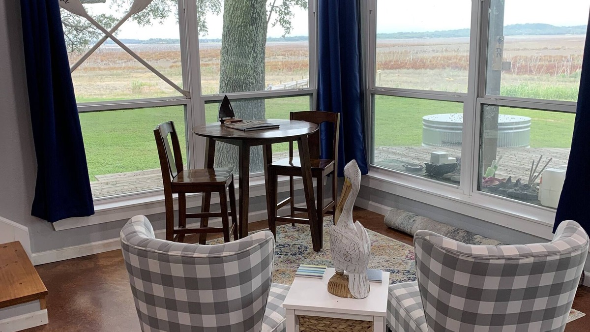 Tow House | La Bocana Guesthouse on Lake Buchanan n