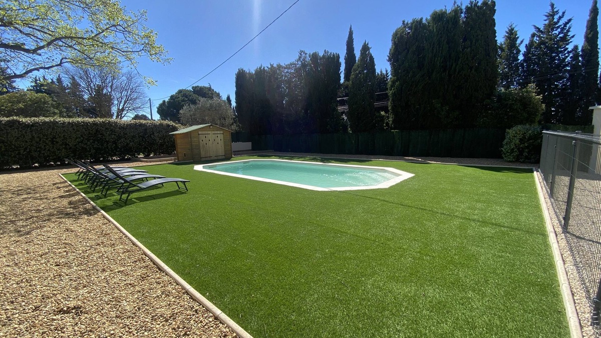 Caderousse House | La Bonamourde, Tout Confort, Piscine & Clim