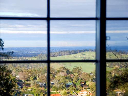 Upwey House | La Cachette in Upwey 3BR Retreat with Mountain Views